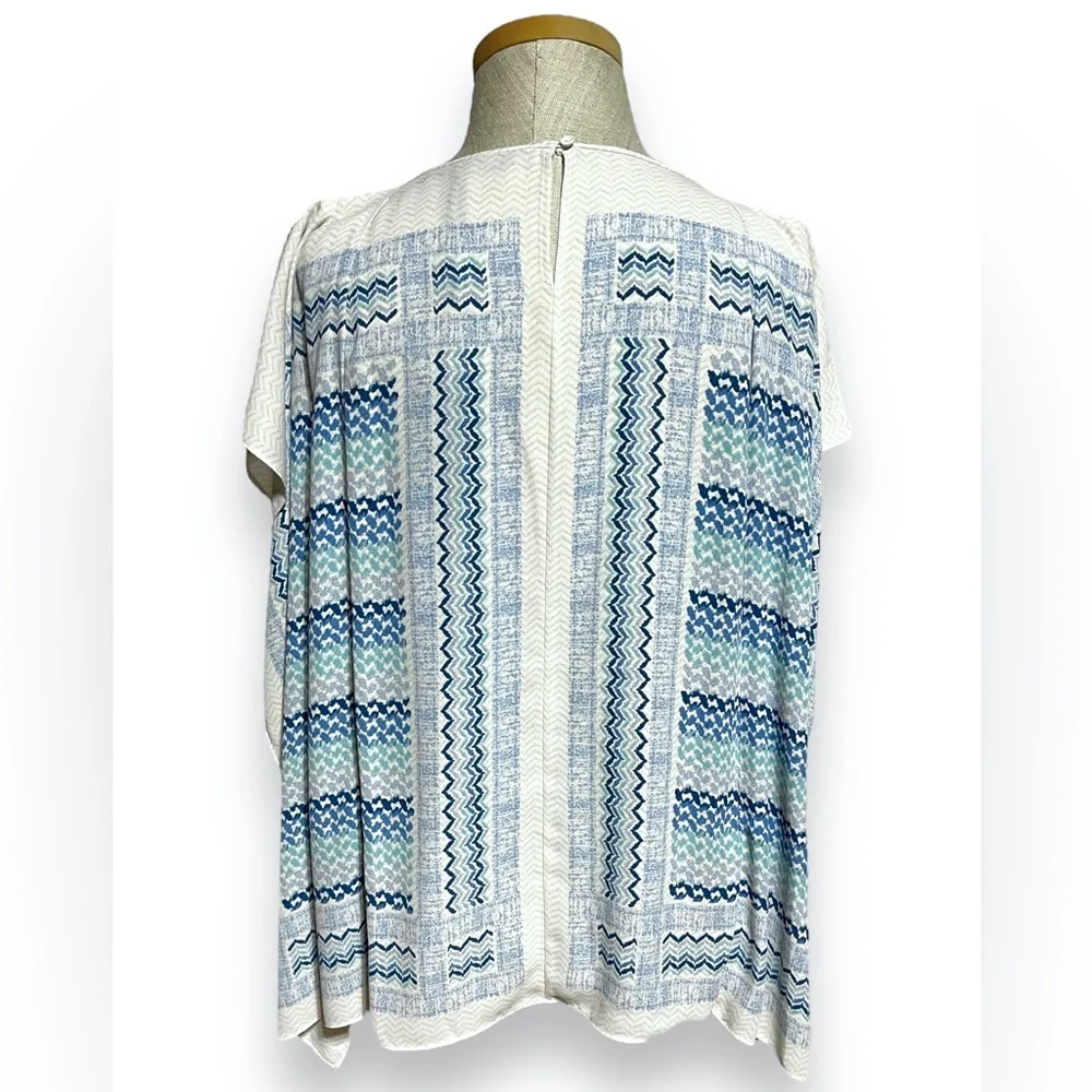NWT Blue Coastal Kaili Keyhole Woven Top, Large